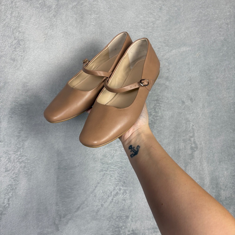 Banana Republic Womens Tan Leather Mary Jane Flats Buckle Strap Size 6